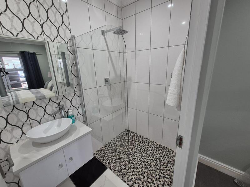 4 Bedroom Property for Sale in Kleinbaai Western Cape